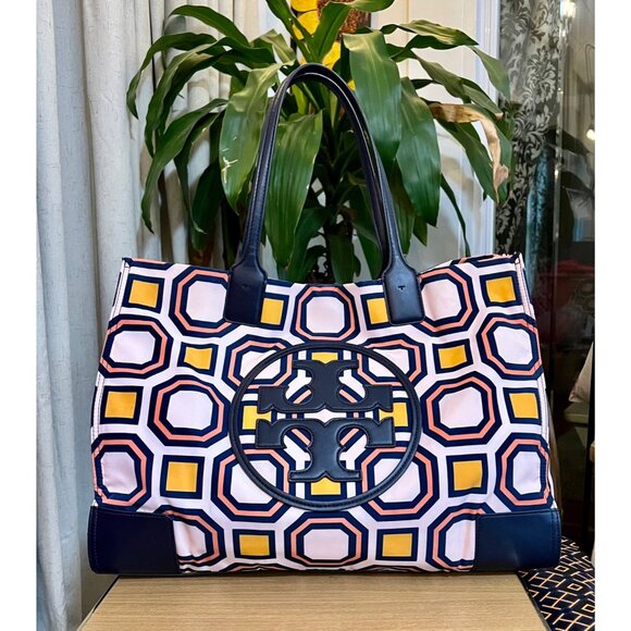 ♦️AUTHENTIC TORY BURCH OCTOGAN NYLON ELLA TOTE/HANDBAG - Picture 1 of 13